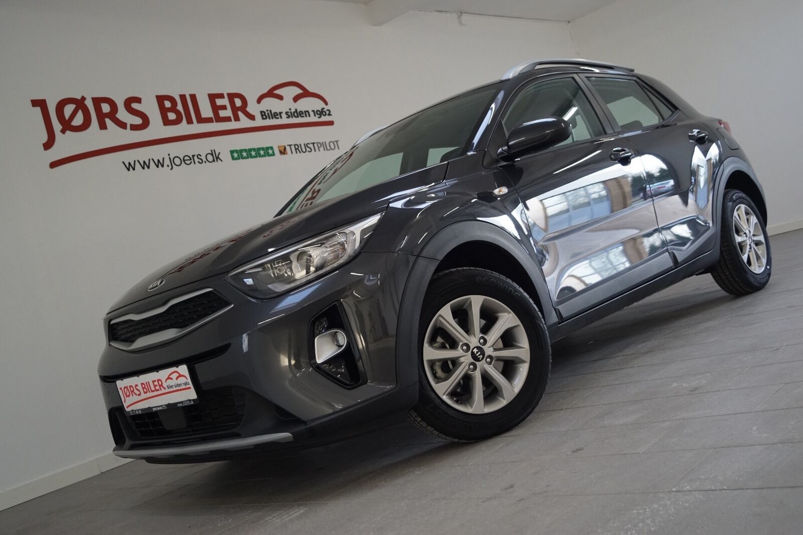 Grå Kia Stonic fra 2018