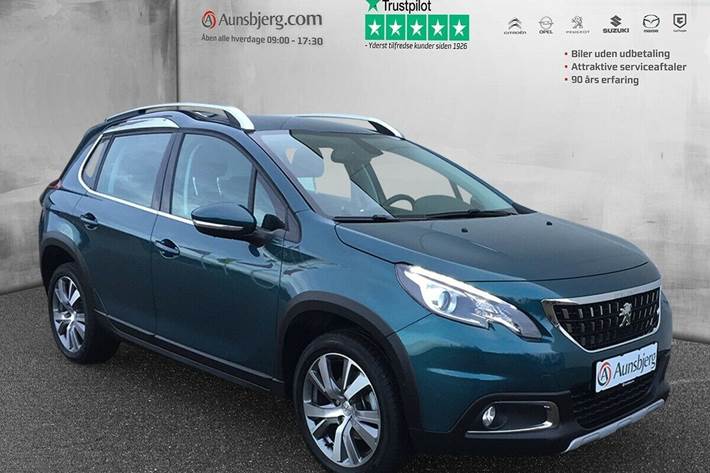 Blå Peugeot 2008 fra 2019