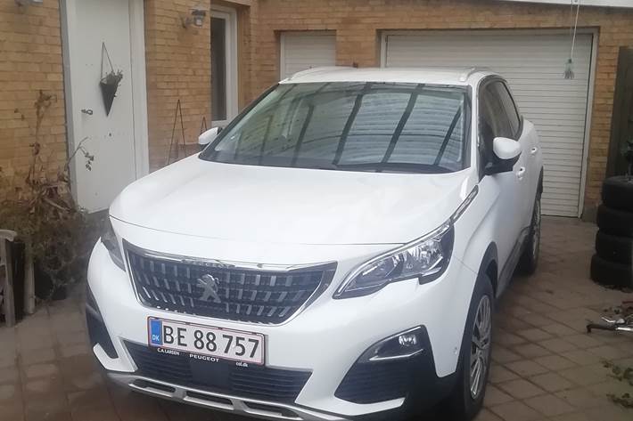 Hvid Peugeot 3008 fra 2016