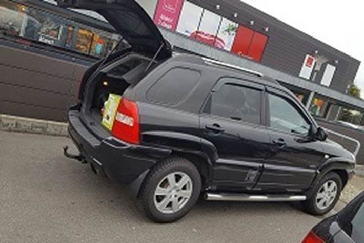 Sort Kia Sportage fra 2005