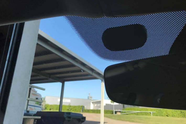 Grå VW Passat fra 2016