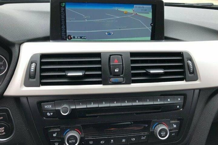 Sort BMW 320d fra 2014