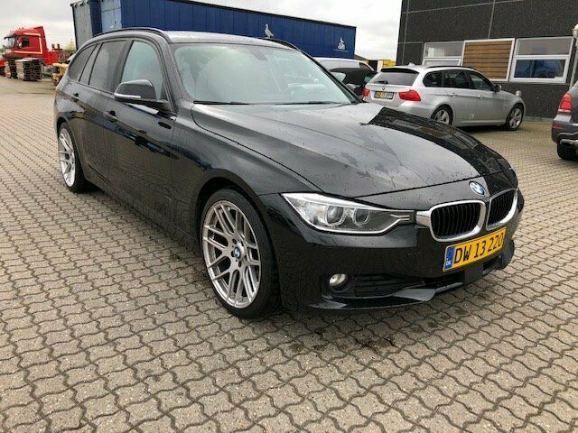Sort BMW 320d fra 2014