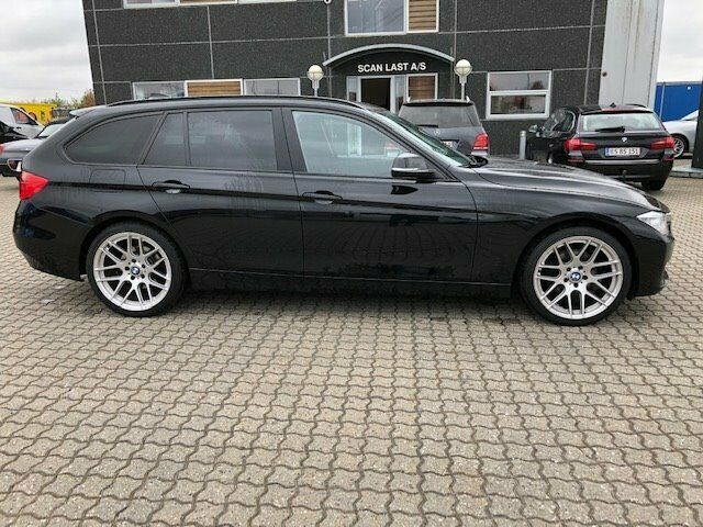 Sort BMW 320d fra 2014