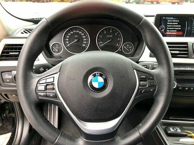 Sort BMW 320d fra 2014