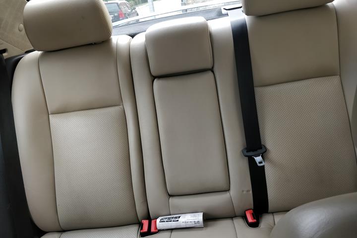 Blå Ford Mondeo fra 2005