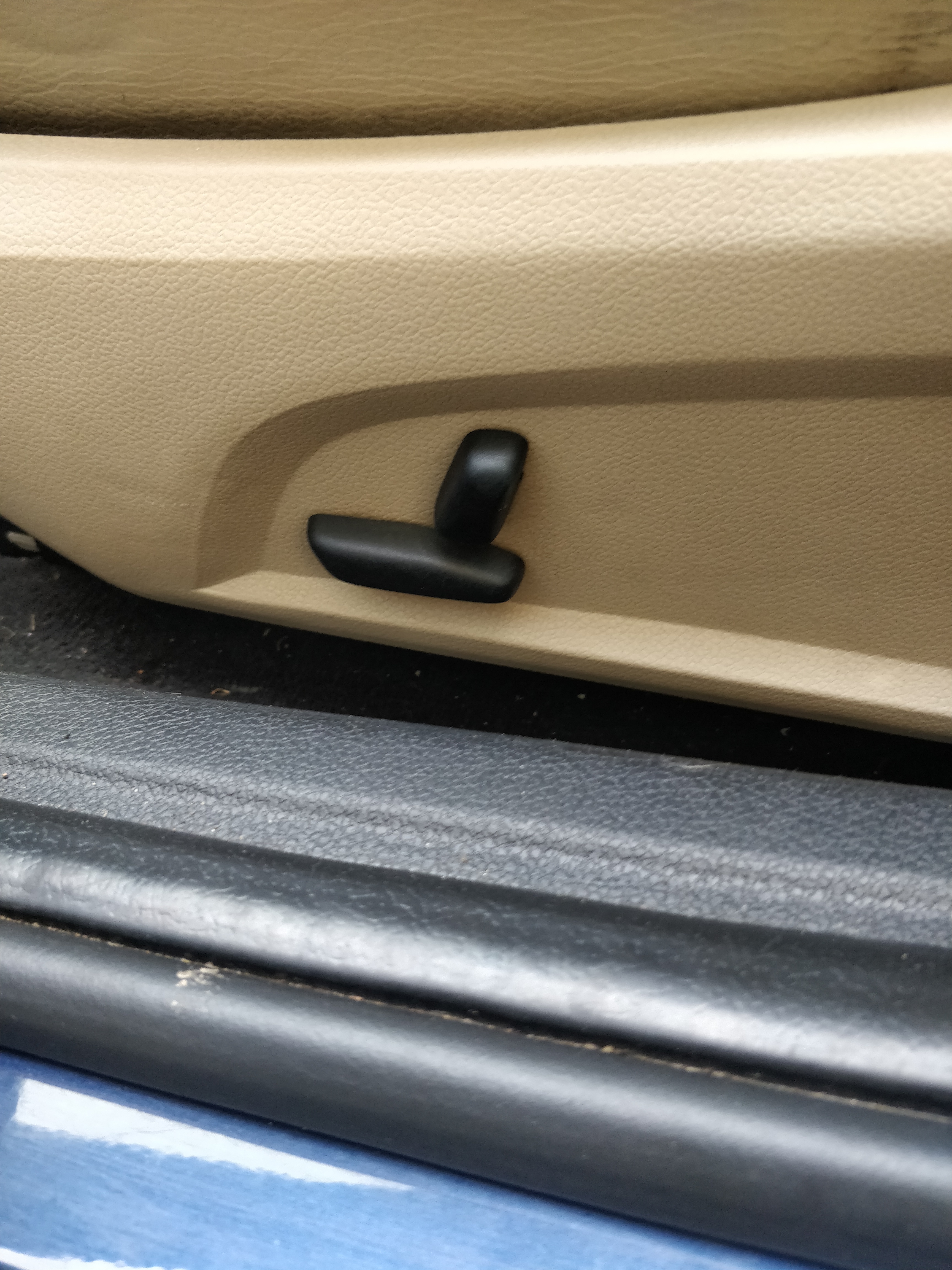 Blå Ford Mondeo fra 2005