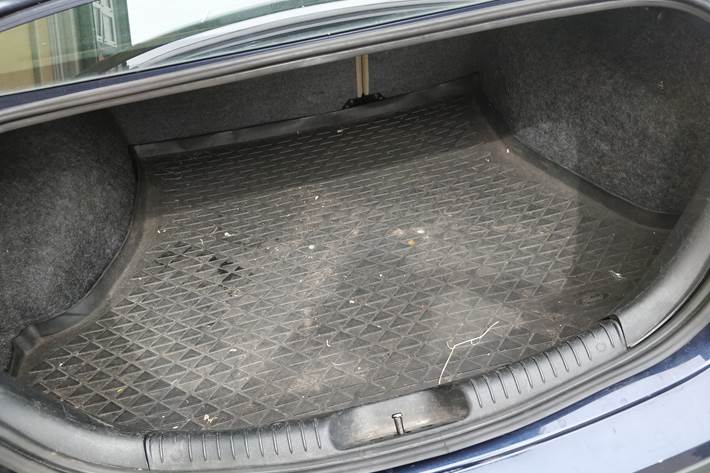 Blå Ford Mondeo fra 2005