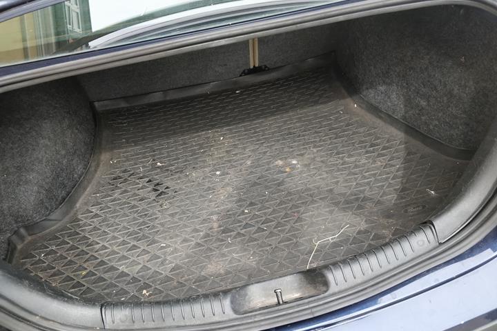 Blå Ford Mondeo fra 2005