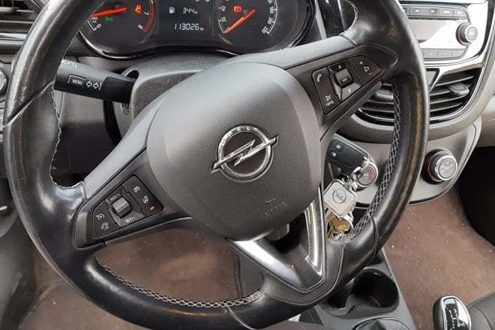 Sort Opel Karl fra 2016