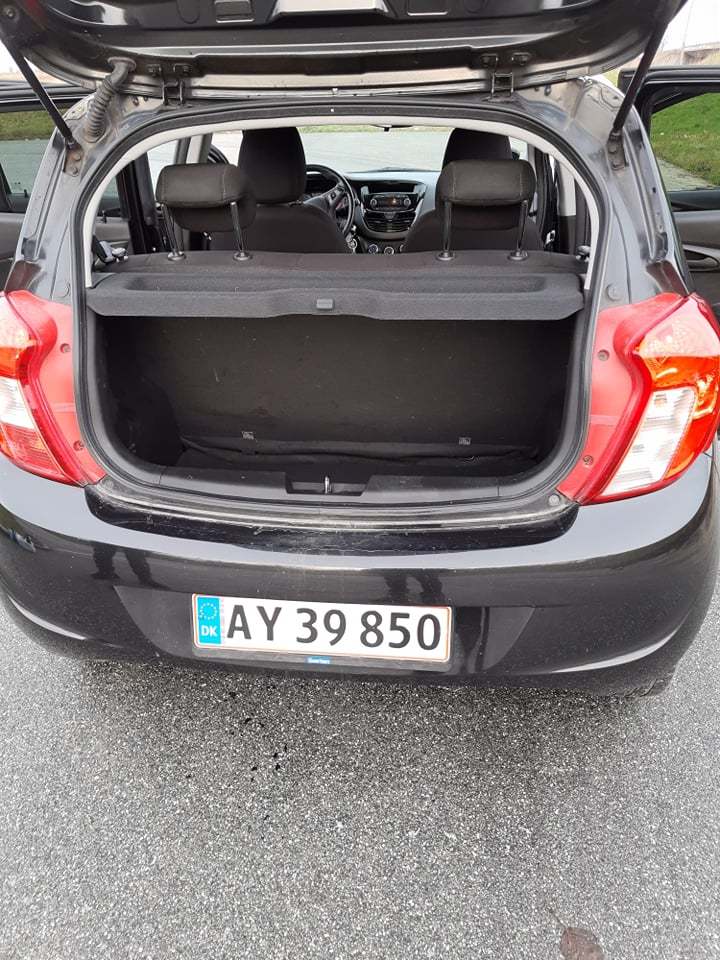 Sort Opel Karl fra 2016