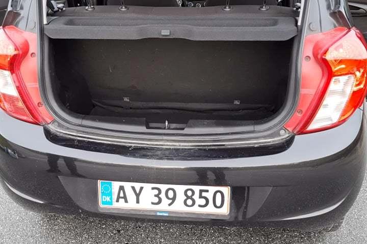 Sort Opel Karl fra 2016