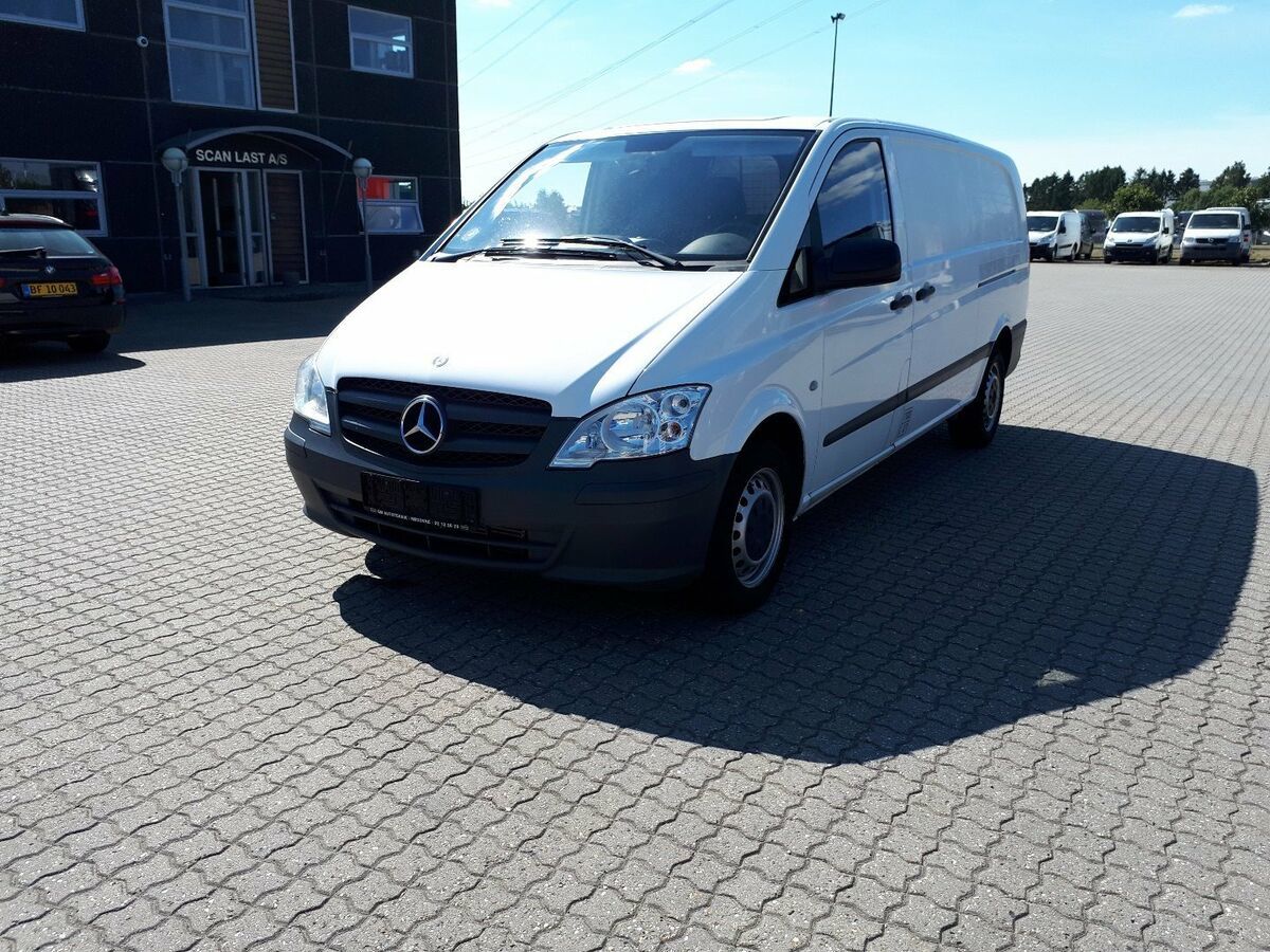 Hvid Mercedes Vito 113 fra 2011
