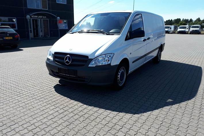 Hvid Mercedes Vito 113 fra 2011