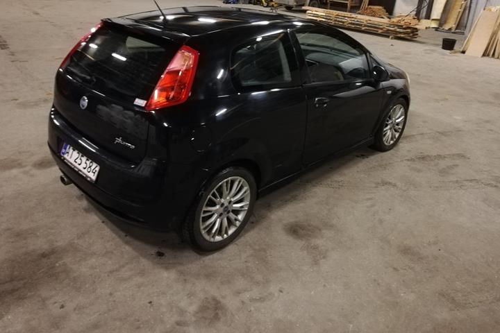 Sort Fiat Punto fra 2008